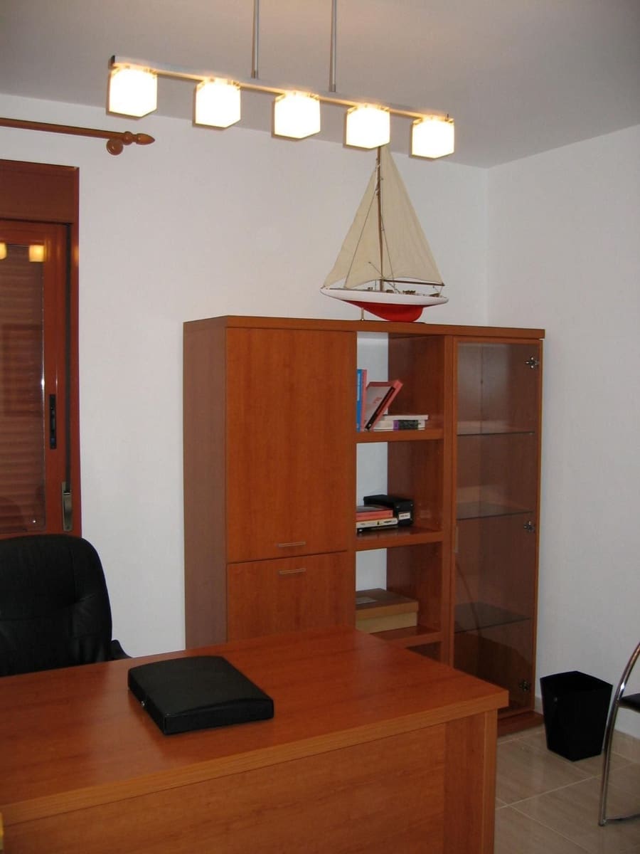 4 soveværelse Lejlighed til salg i Malaga by med garage - € 670.000 (Ref: 9502654)