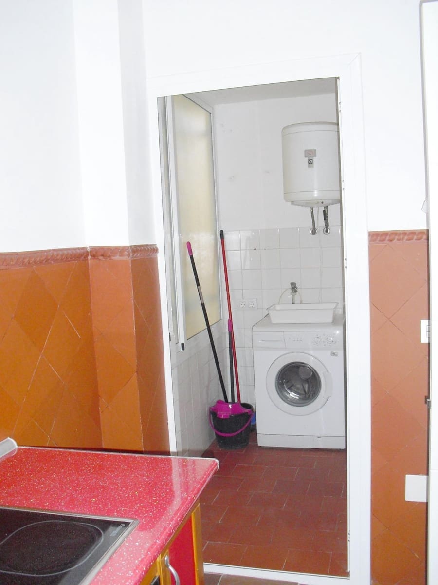 Piso de 2 habitaciones en Torremolinos en venta con piscina garaje - 275.000 € (Ref: 9502655)