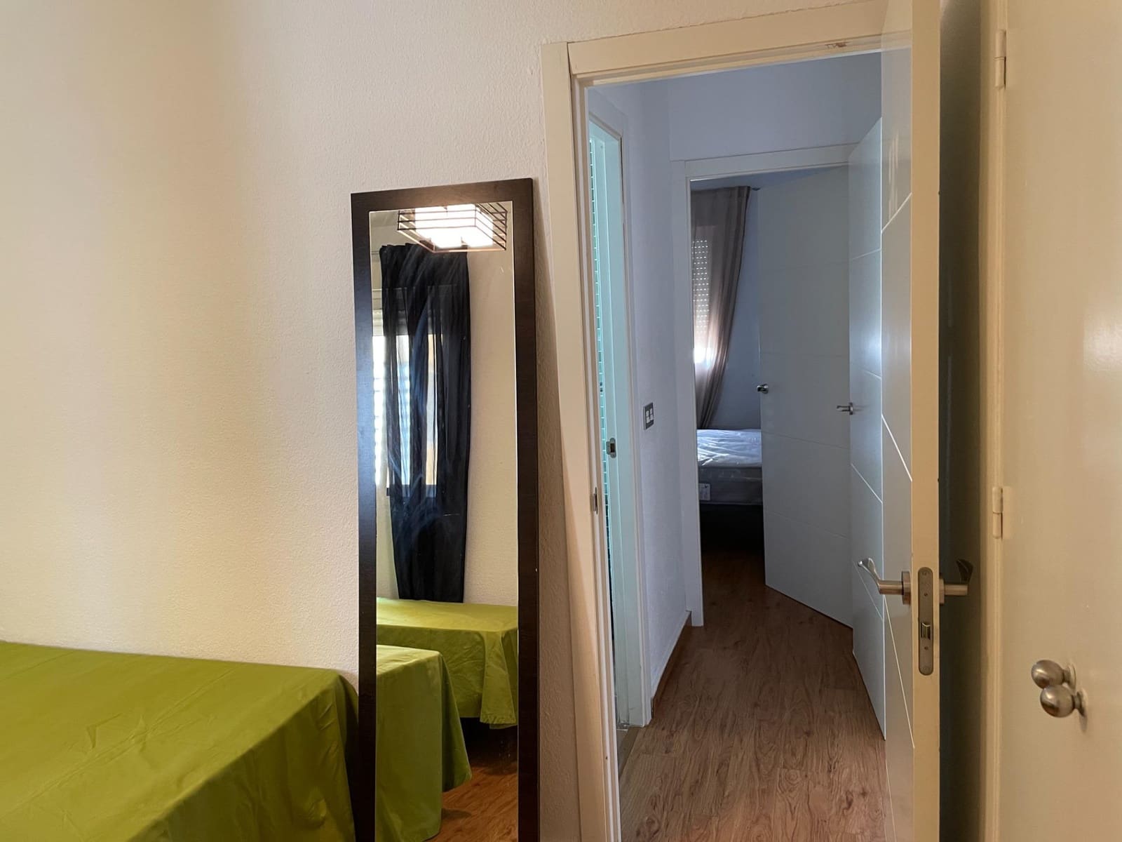 Piso de 2 habitaciones en Torremolinos en venta con piscina garaje - 275.000 € (Ref: 9502655)