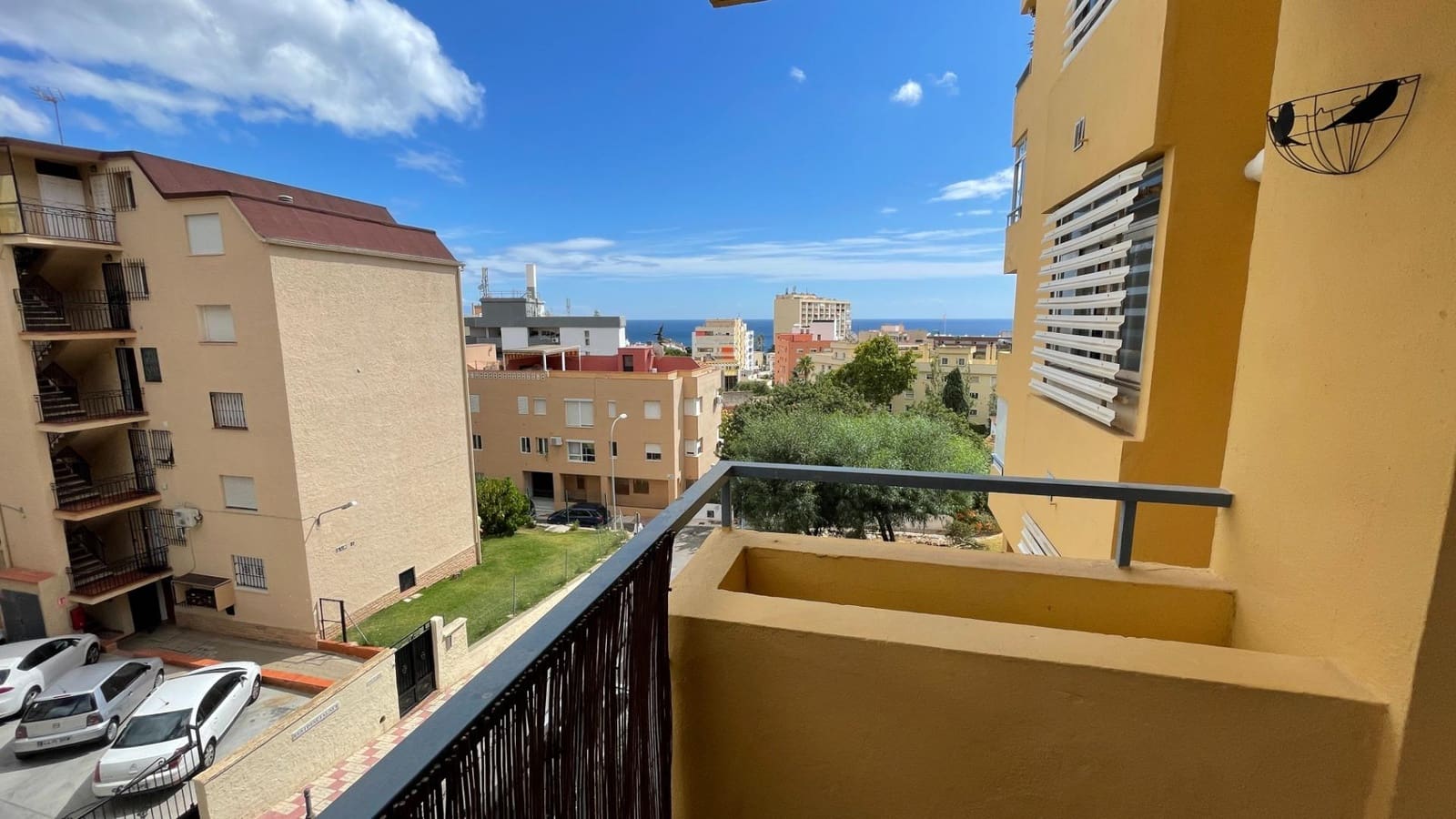 Piso de 2 habitaciones en Torremolinos en venta con piscina garaje - 275.000 € (Ref: 9502655)