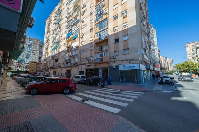 Piso de 3 habitaciones en Málaga ciudad en venta con garaje - 280.000 € (Ref: 9519224)