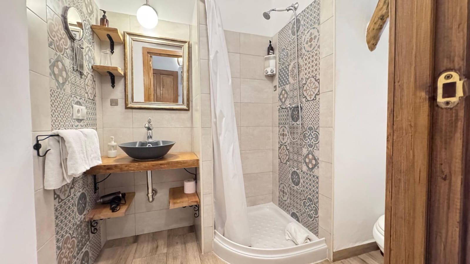 8 soverom Finca/Herregård til salgs i Iznajar med svømmebasseng - € 399 000 (Ref: 9524520)