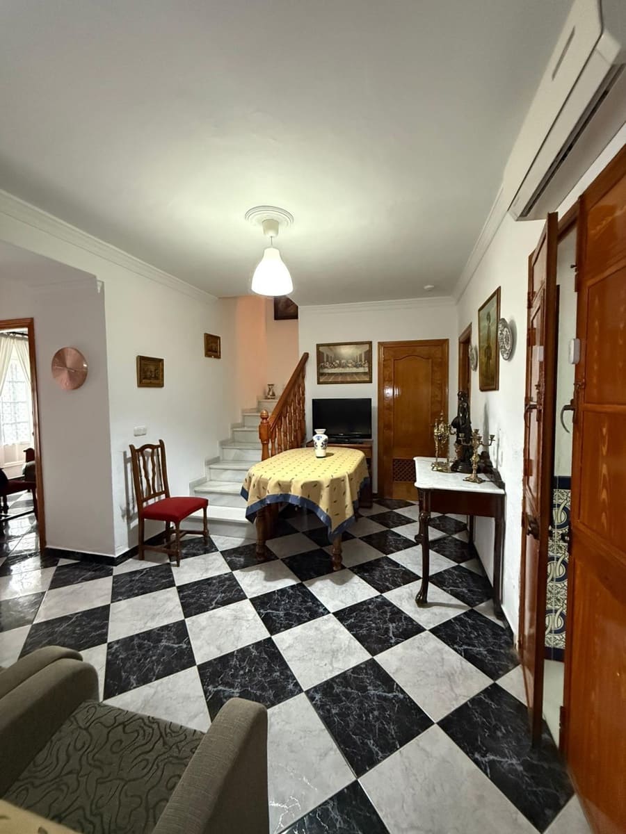 4 bedroom Townhouse for sale in Pizarra - € 255,000 (Ref: 9527885)