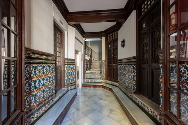 Piso de 4 habitaciones en Centro Historico, Málaga ciudad en venta - 845.000 € (Ref: 9530954)
