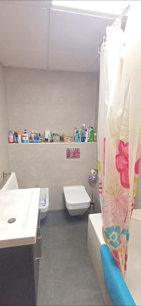 4 Zimmer Wohnung zu verkaufen in Malaga Stadt - 380.000 € (Ref: 9535225)