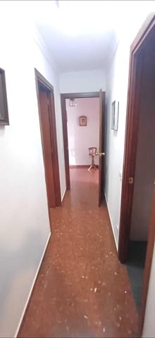 Piso de 4 habitaciones en Cruz de Humilladero, Málaga ciudad en venta - 380.000 € (Ref: 9535225)