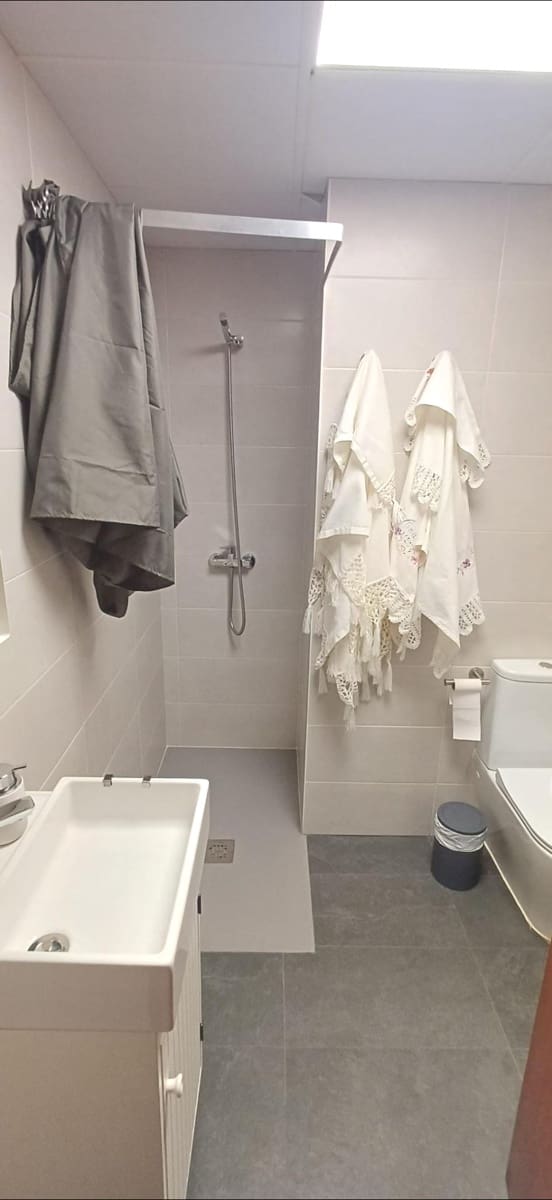 4 soveværelse Lejlighed til salg i Malaga by - € 380.000 (Ref: 9535225)
