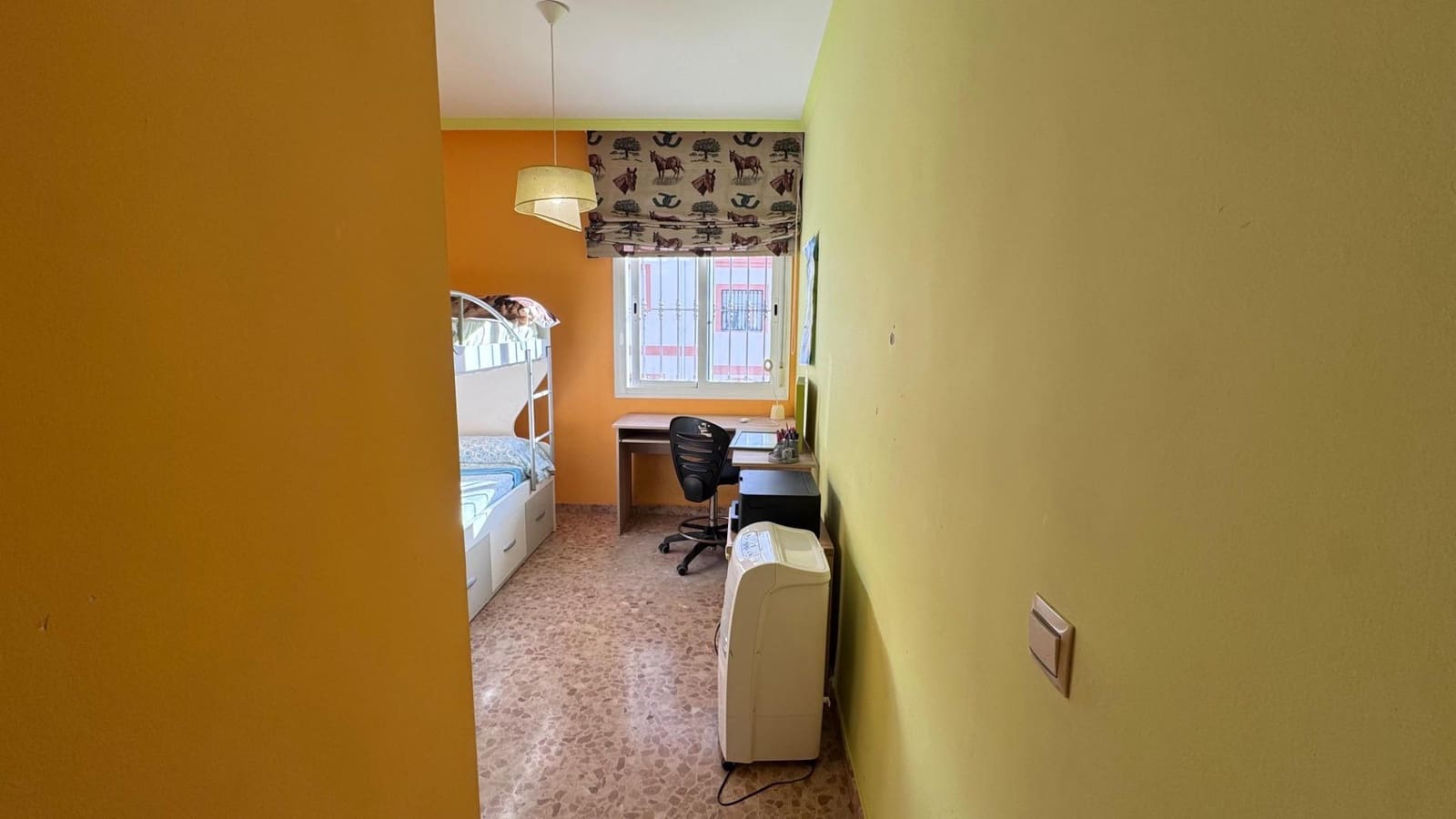 4 quarto Moradia Geminada para venda em Colmenar com piscina garagem - 269 000 € (Ref: 9535227)