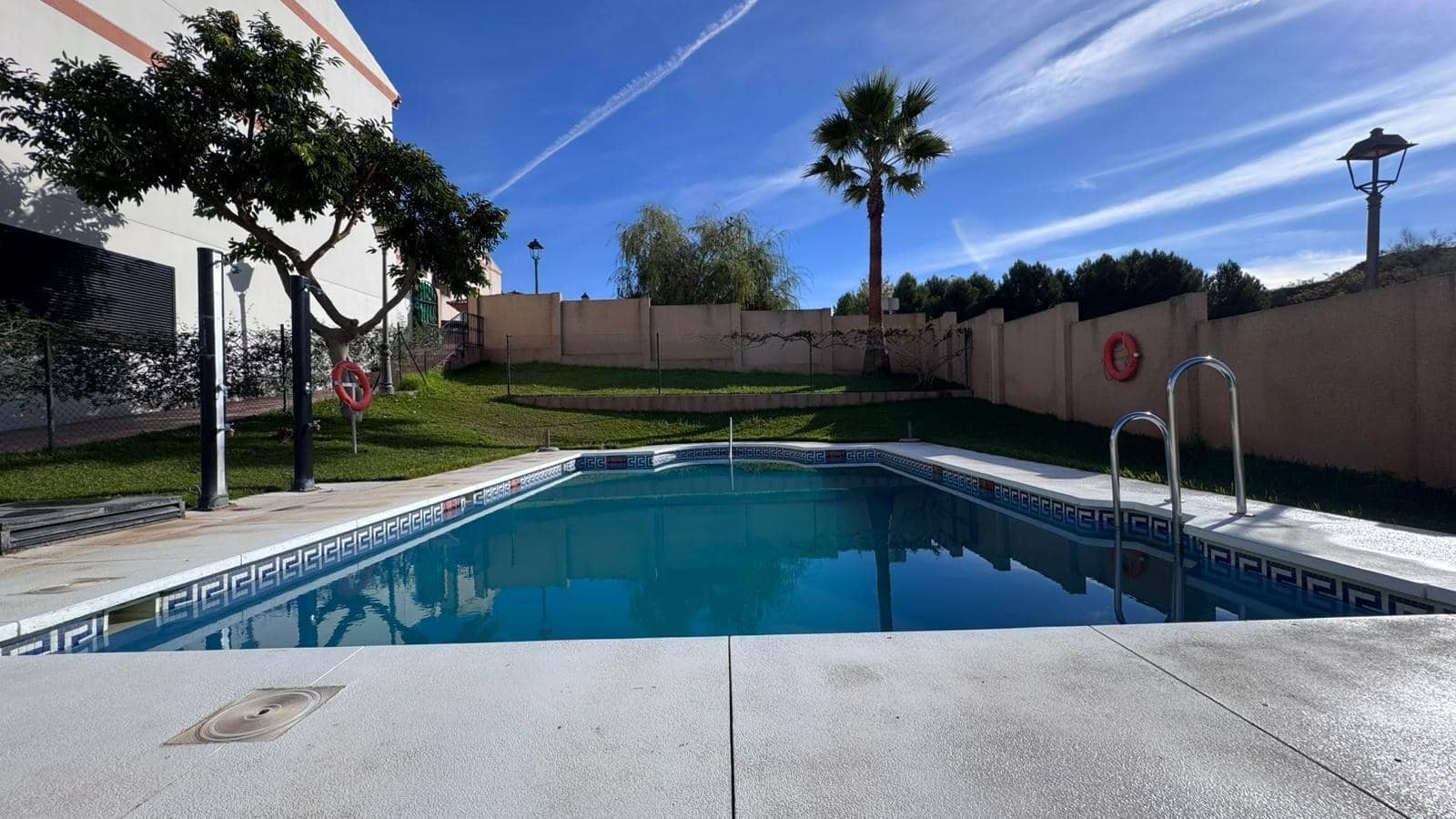 4 quarto Moradia Geminada para venda em Colmenar com piscina garagem - 269 000 € (Ref: 9535227)