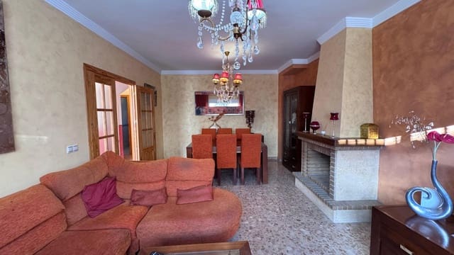 4 quarto Moradia Geminada para venda em Colmenar com piscina garagem - 269 000 € (Ref: 9535227)