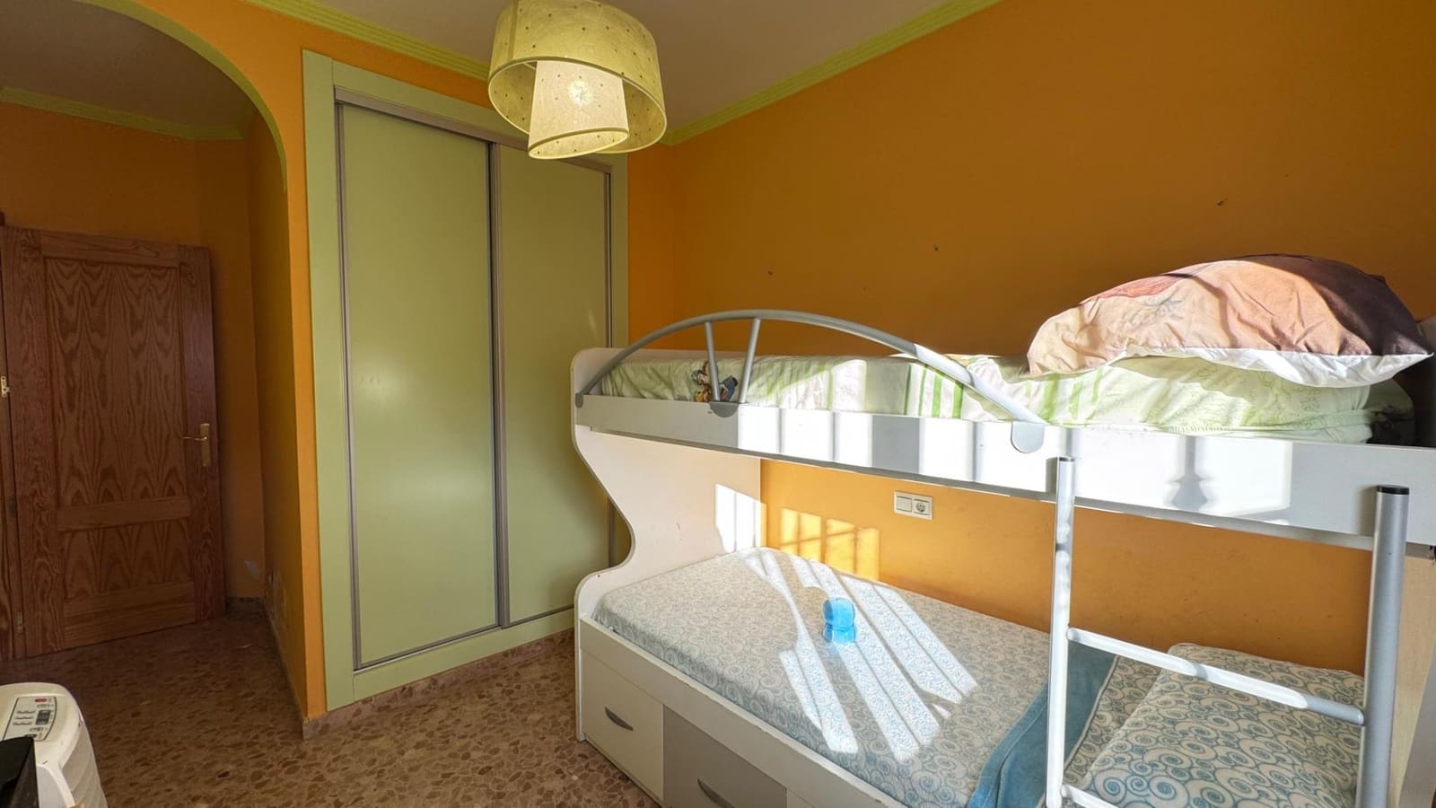 4 quarto Moradia Geminada para venda em Colmenar com piscina garagem - 269 000 € (Ref: 9535227)