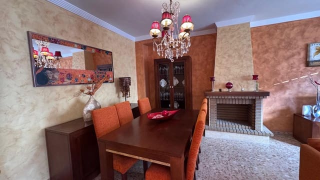 4 quarto Moradia Geminada para venda em Colmenar com piscina garagem - 269 000 € (Ref: 9535227)