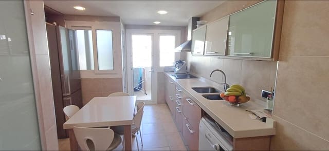 3 sovrum Lägenhet att hyra i Málaga stad - 1 400 € (Ref: 9536104)