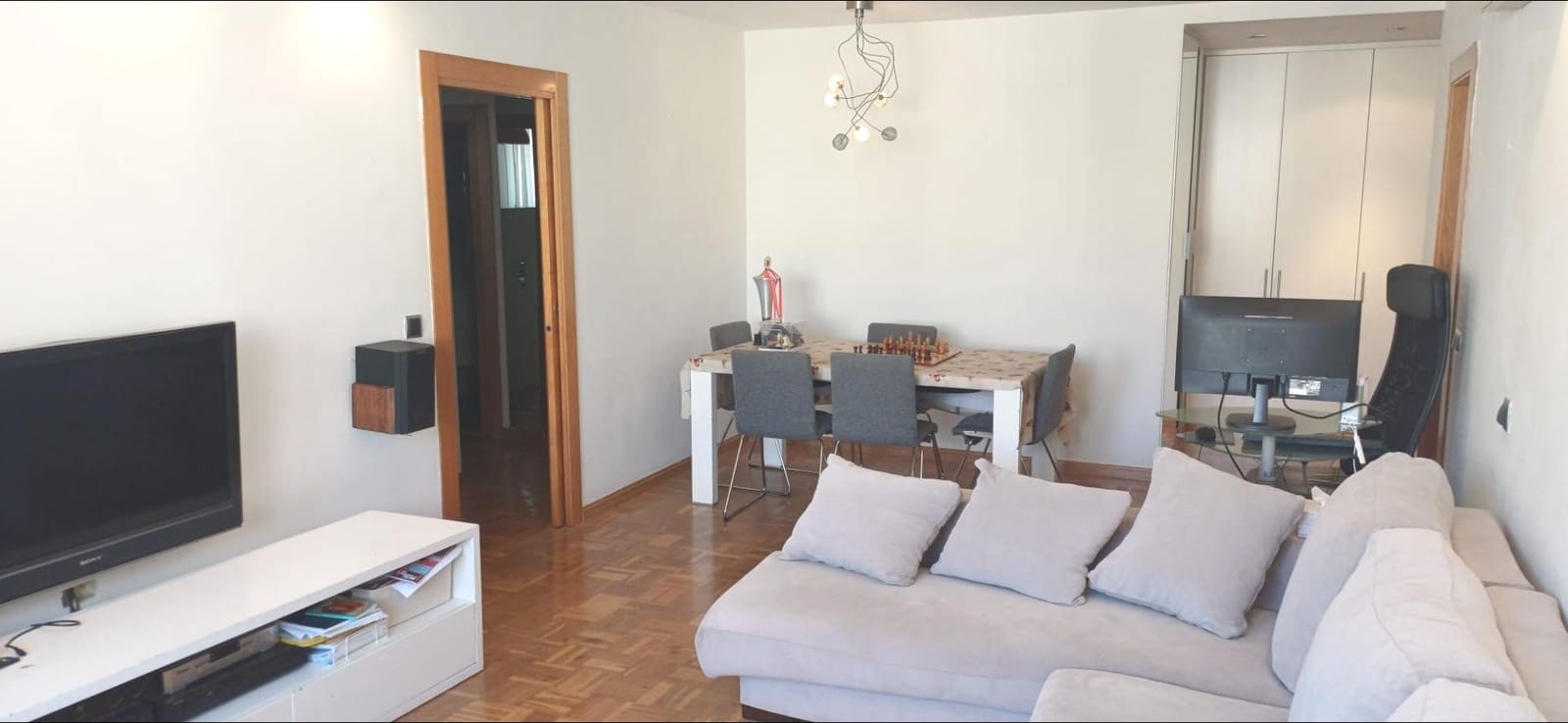 3 bedroom Flat for rent in Malaga city - € 1,400 (Ref: 9536104)