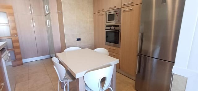 3 bedroom Flat for rent in Marmoles, Málaga city - € 1,400 (Ref: 9536104)