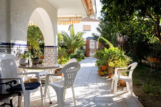 5 sypialnia Willa na sprzedaż w Churriana, Miasto Málaga z garażem - 735 000 € (Ref: 9536105)