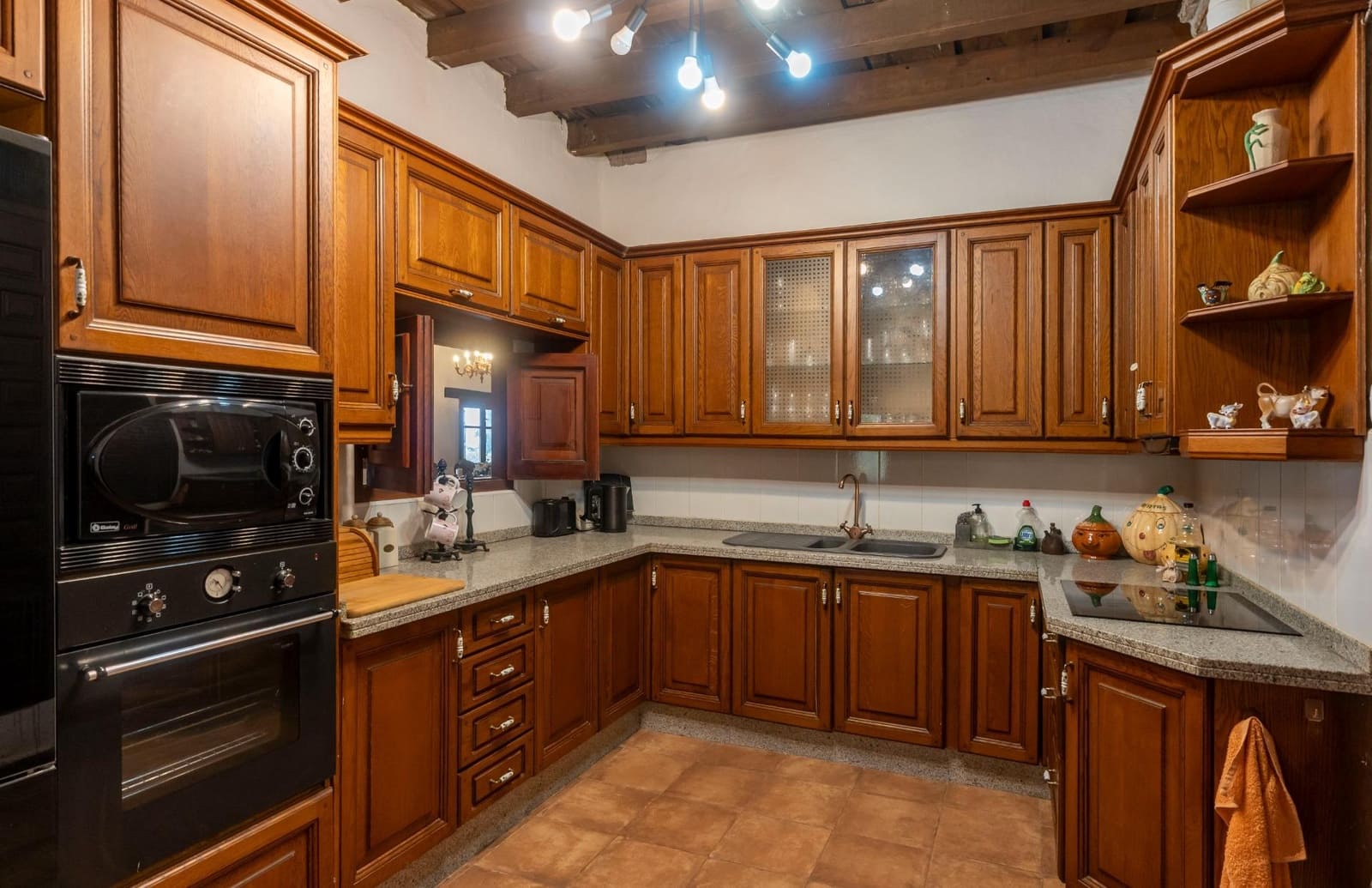 3 bedroom Finca/Country House for sale in Alcaucin with pool - € 550,000 (Ref: 9541657)