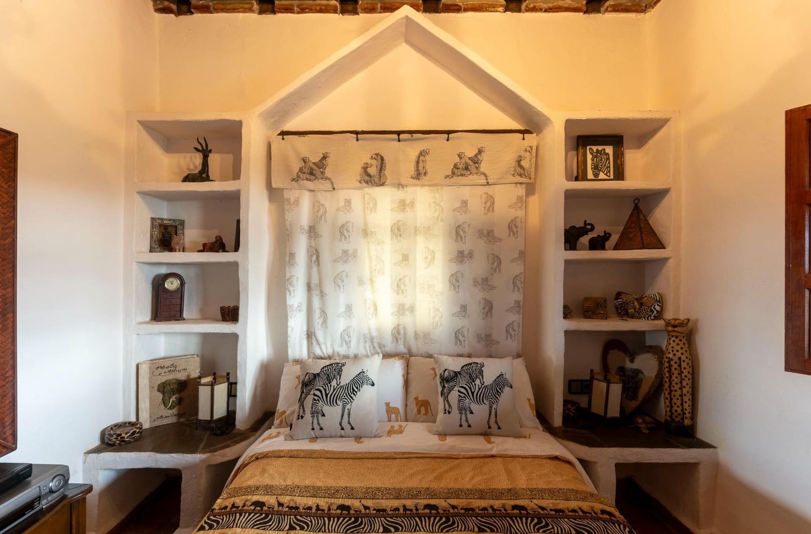 3 bedroom Finca/Country House for sale in Alcaucin with pool - € 550,000 (Ref: 9541657)