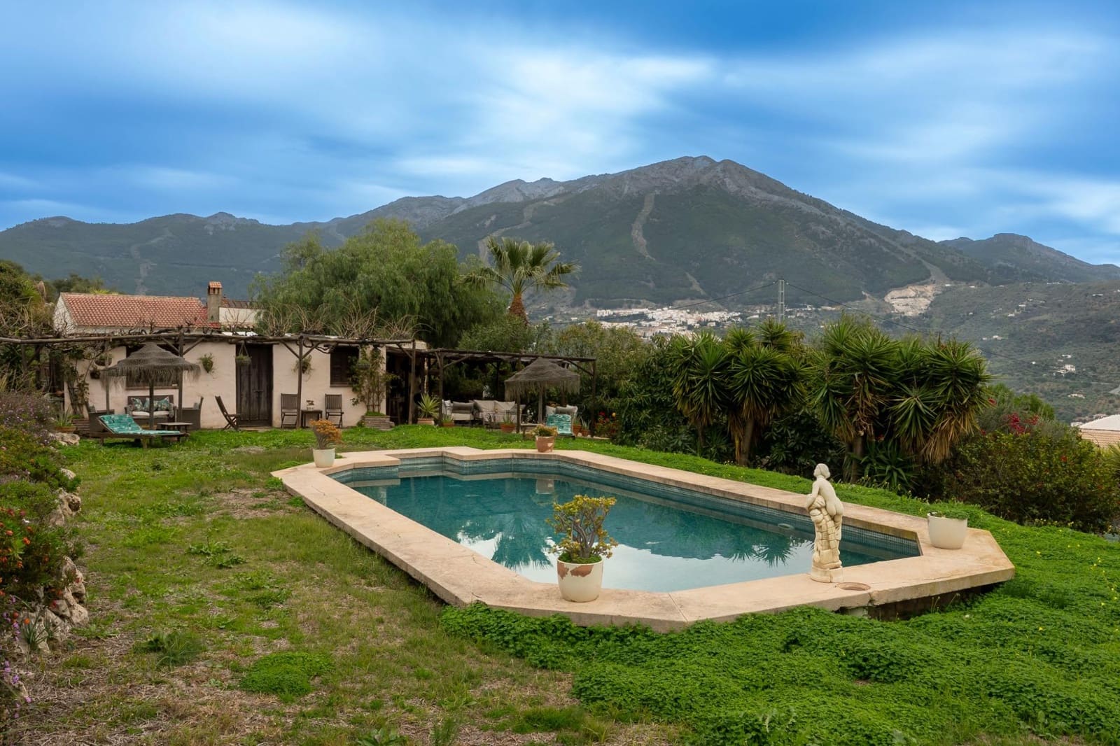 3 bedroom Finca/Country House for sale in Alcaucin with pool - € 550,000 (Ref: 9541657)