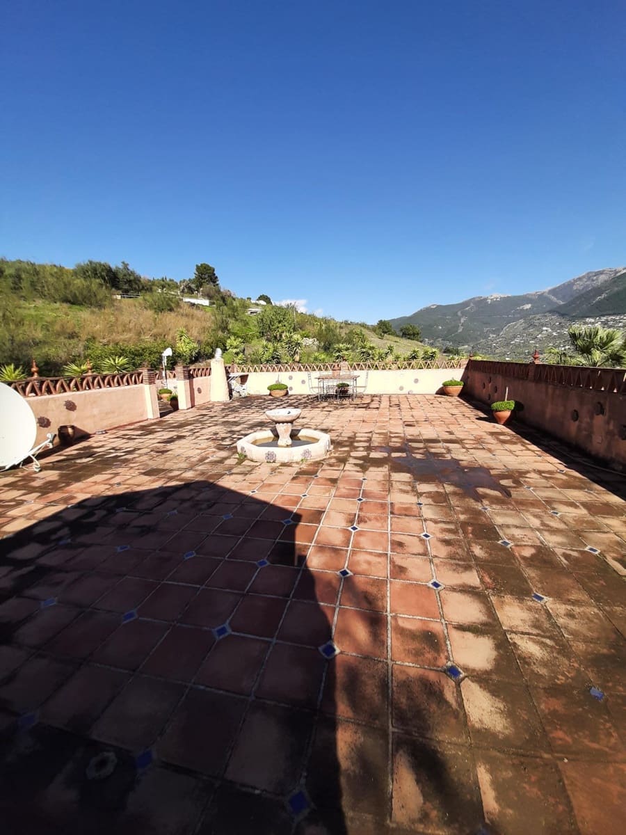 3 bedroom Finca/Country House for sale in Alcaucin with pool - € 530,000 (Ref: 9541657)