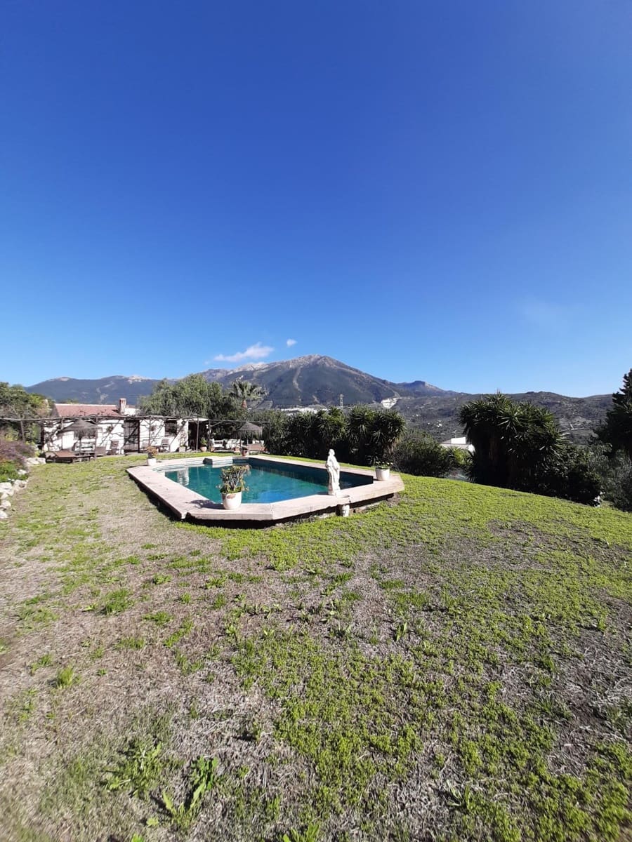3 bedroom Finca/Country House for sale in Alcaucin with pool - € 530,000 (Ref: 9541657)