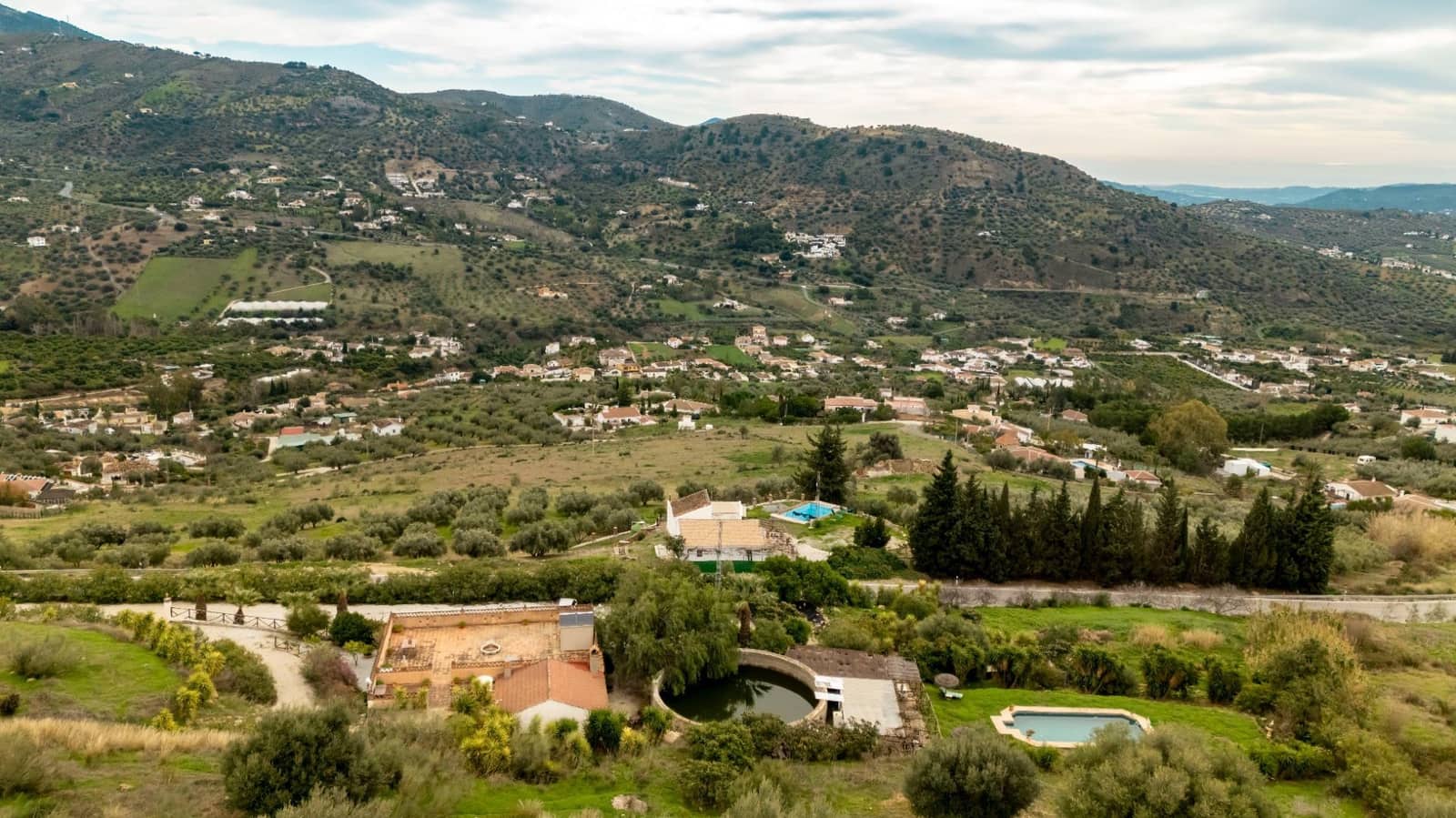 3 bedroom Finca/Country House for sale in Alcaucin with pool - € 530,000 (Ref: 9541657)