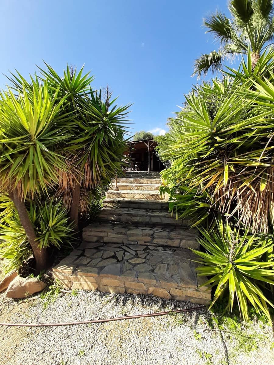 3 bedroom Finca/Country House for sale in Alcaucin with pool - € 530,000 (Ref: 9541657)