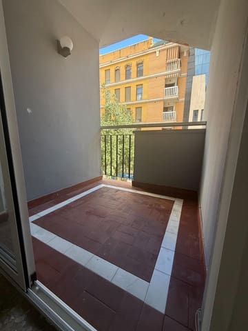 4 bedroom Flat for rent in Marmoles, Málaga city with garage - € 1,250 (Ref: 9541658)