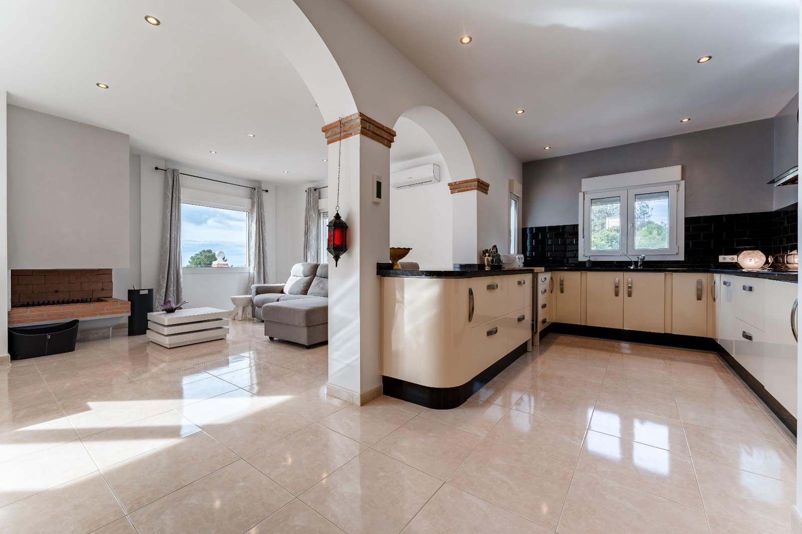 5 sovrum Villa till salu i Velez-Malaga med pool - 790 000 € (Ref: 9562078)