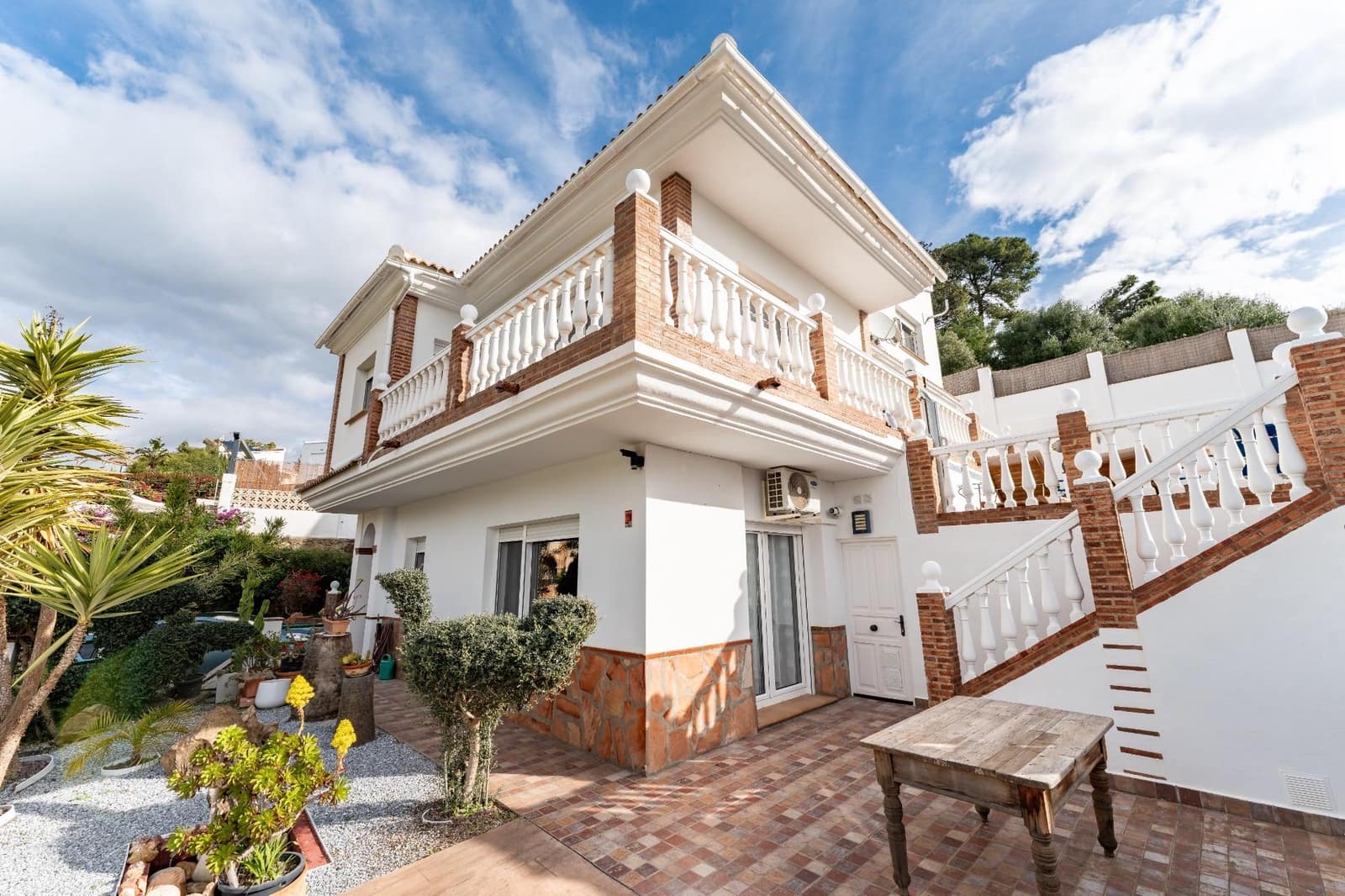 5 sovrum Villa till salu i Velez-Malaga med pool - 790 000 € (Ref: 9562078)