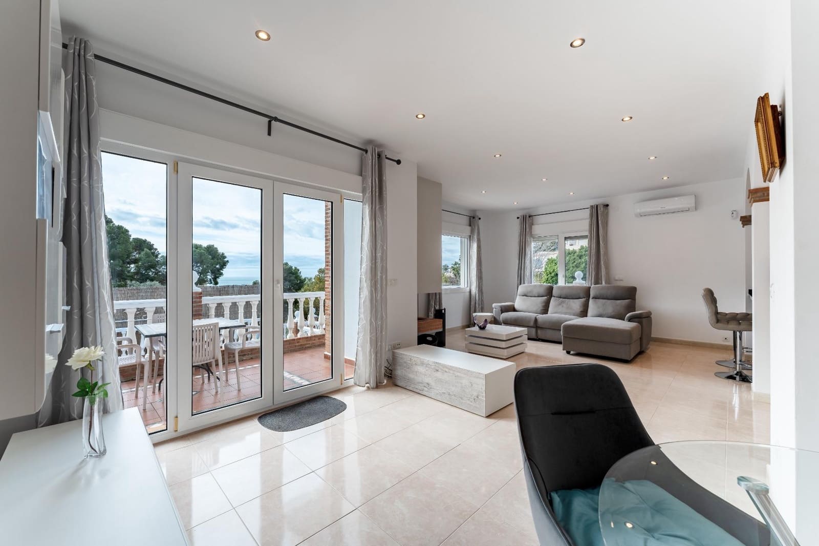 5 sovrum Villa till salu i Velez-Malaga med pool - 790 000 € (Ref: 9562078)
