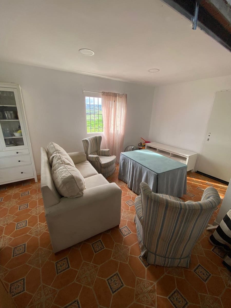 2 bedroom Finca/Country House for sale in Riogordo - € 150,000 (Ref: 9571398)