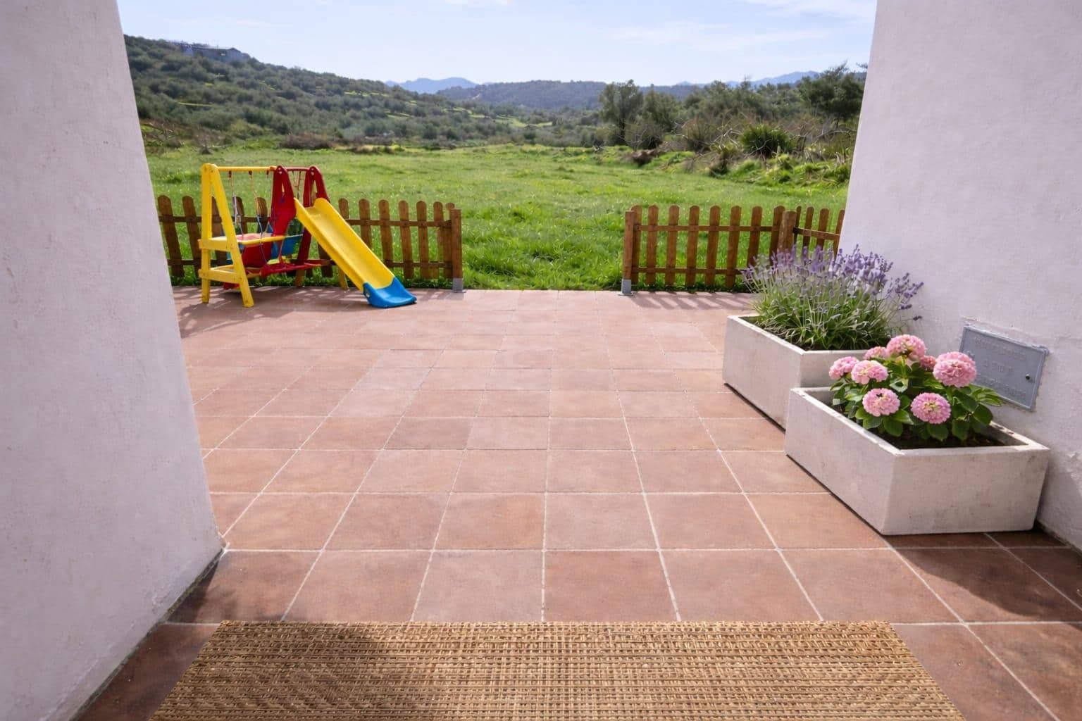 2 bedroom Finca/Country House for sale in Riogordo - € 150,000 (Ref: 9571398)