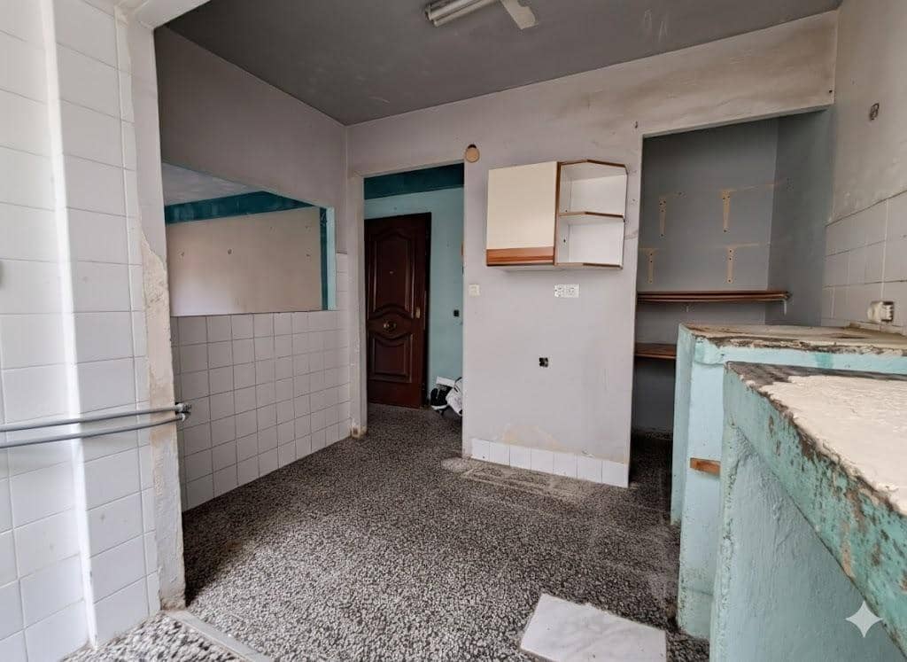 3 soveværelse Lejlighed til salg i Malaga by - € 174.000 (Ref: 9586741)