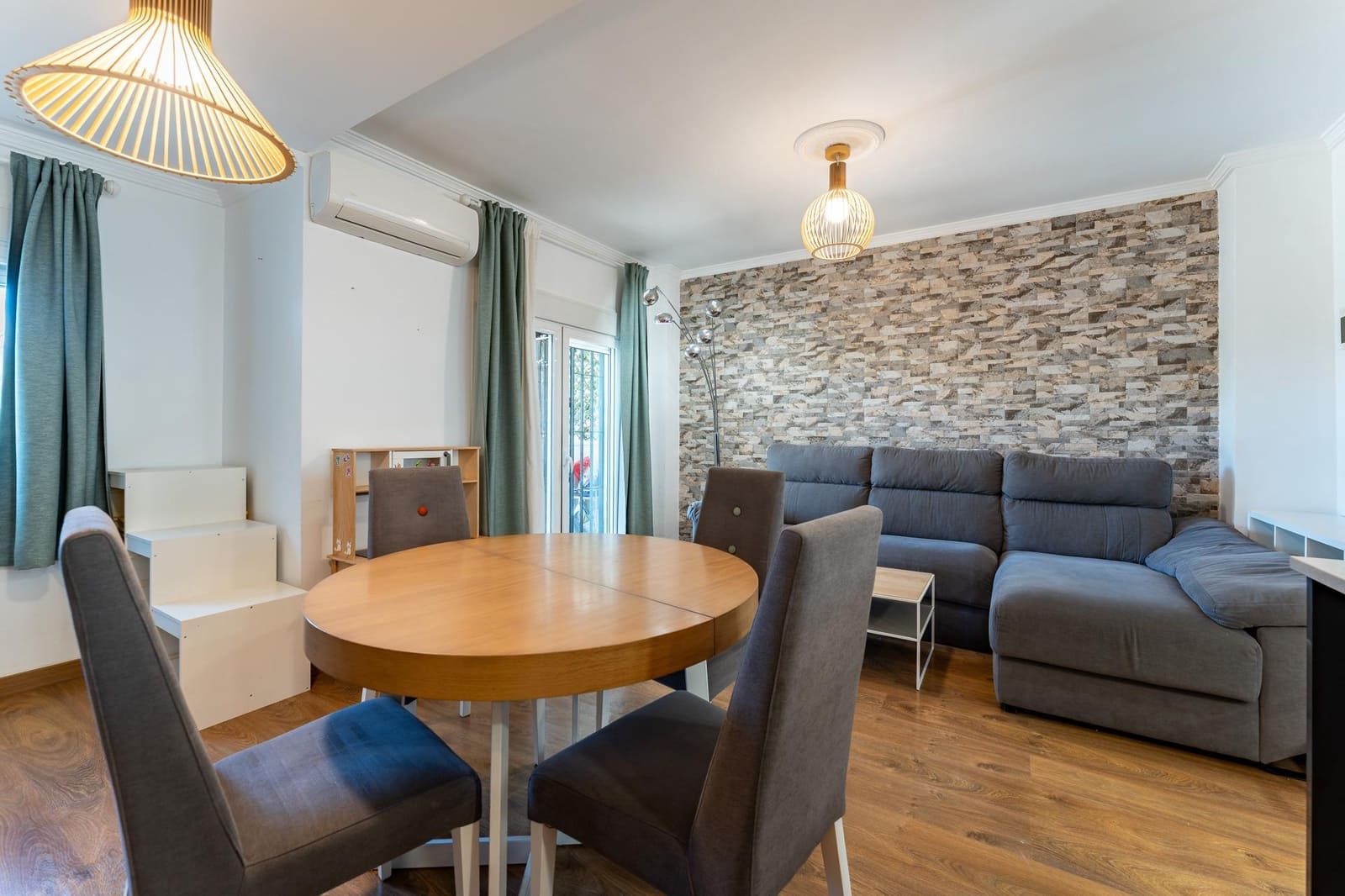 3 sovrum Radhus till salu i La Cala del Moral med pool - 490 000 € (Ref: 9596405)