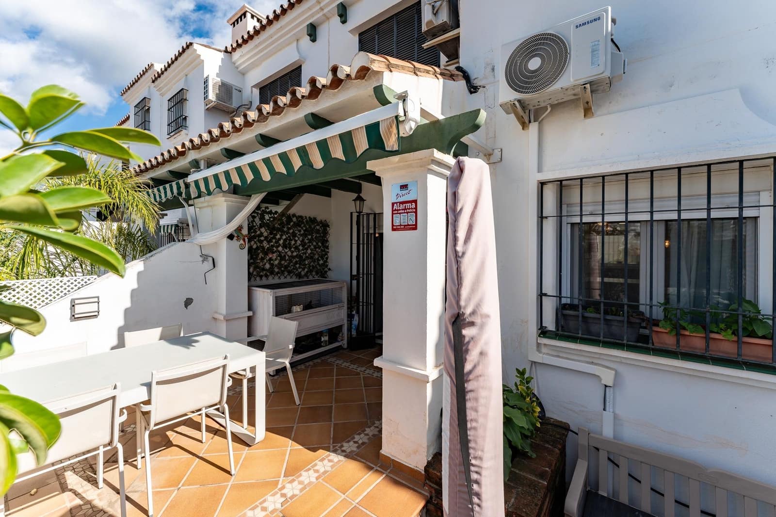 3 sovrum Radhus till salu i La Cala del Moral med pool - 490 000 € (Ref: 9596405)