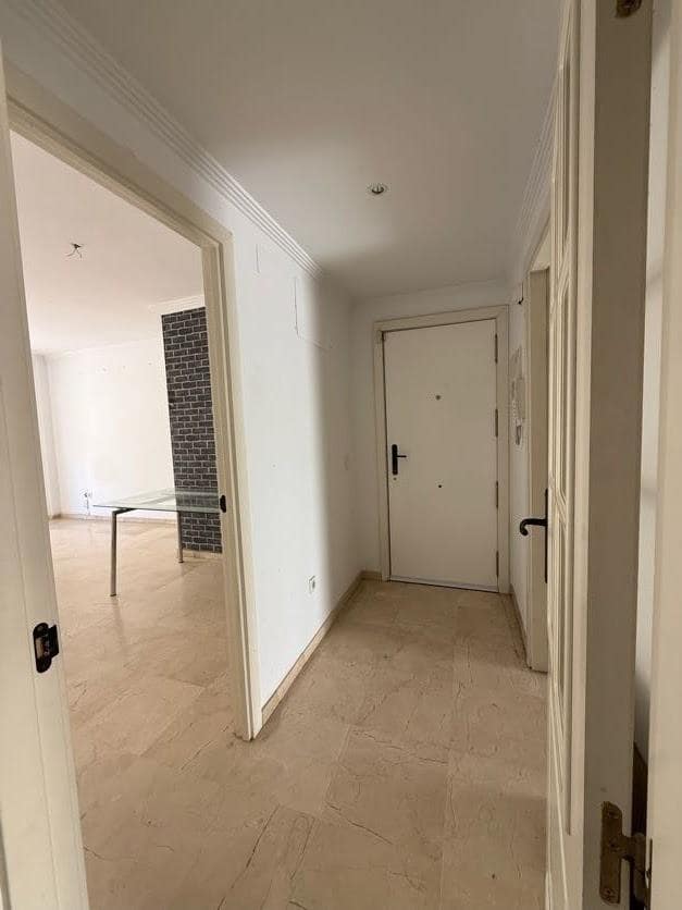 2 bedroom Flat for sale in Estepona - € 320,000 (Ref: 9616088)