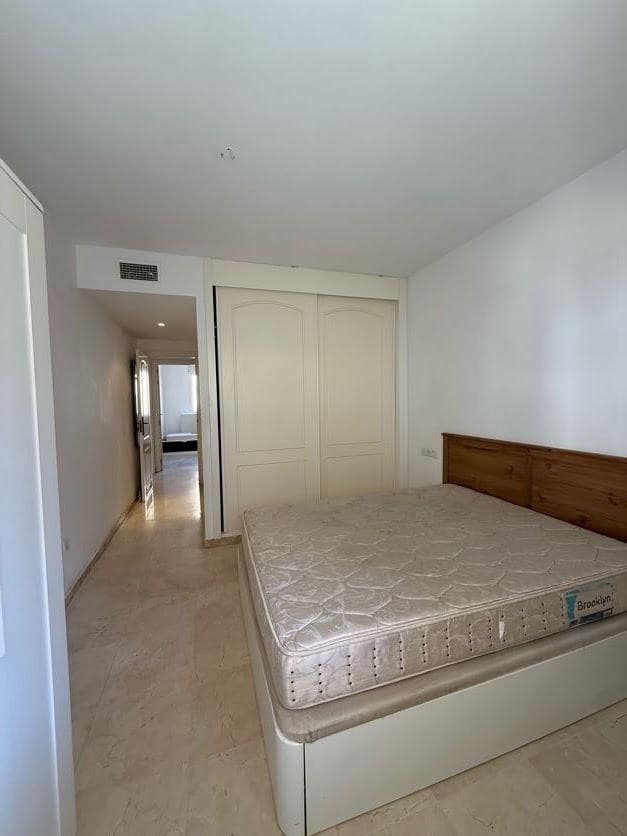 2 bedroom Flat for sale in Estepona - € 320,000 (Ref: 9616088)