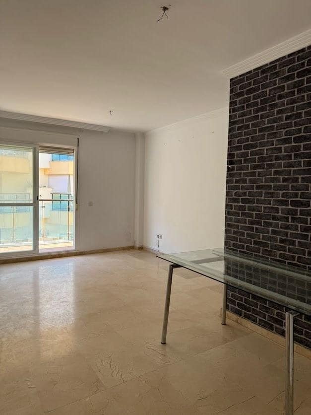 2 bedroom Flat for sale in Estepona - € 320,000 (Ref: 9616088)