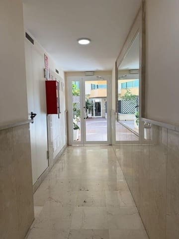 2 bedroom Flat for sale in Puerto de Estepona, Estepona - € 320,000 (Ref: 9616088)