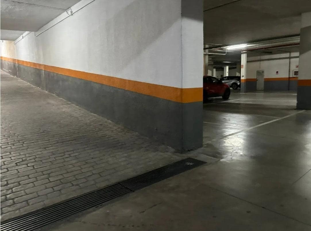 2 bedroom Flat for sale in Estepona - € 320,000 (Ref: 9616088)