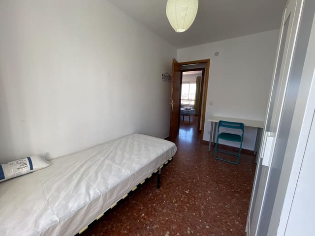 4 Zimmer Wohnung zu vermieten in Málaga Stadt - 1.350 € (Ref: 9616089)