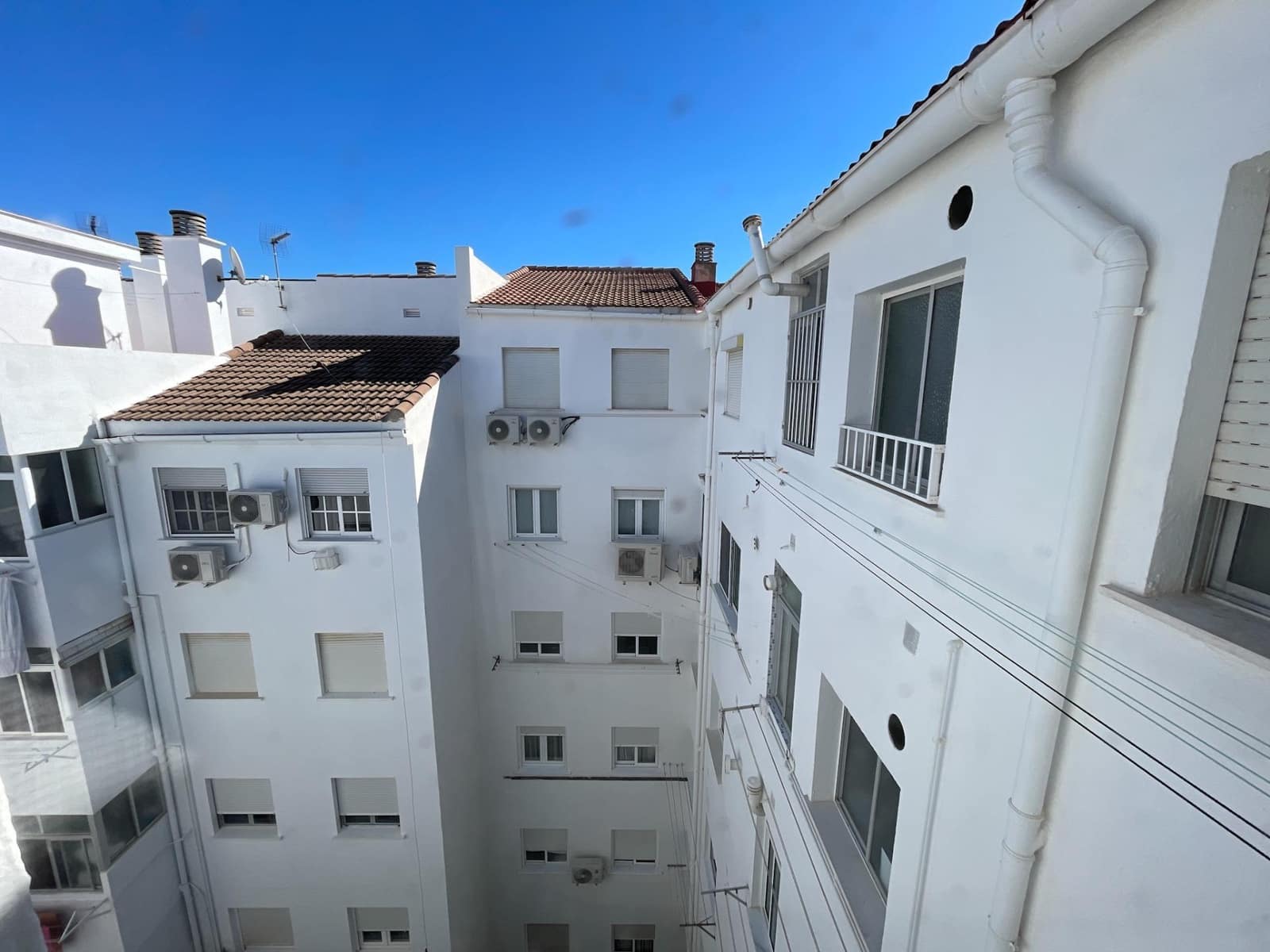 Piso de 4 habitaciones en Málaga ciudad en alquiler - 1.350 € (Ref: 9616089)