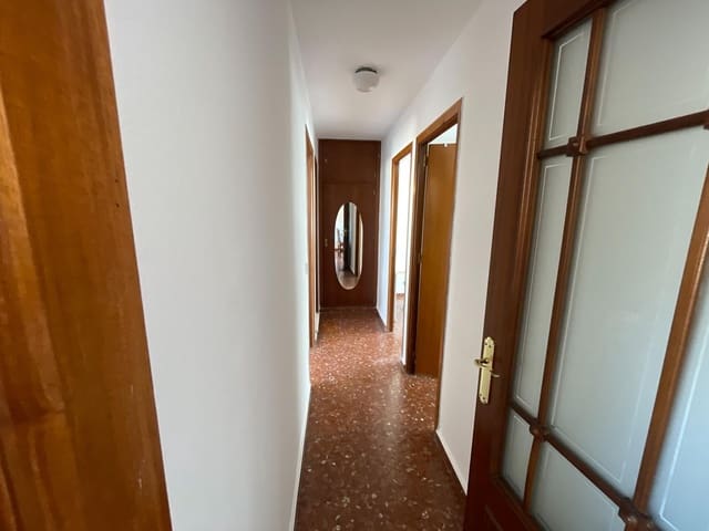 4 Zimmer Wohnung zu vermieten in Málaga Stadt - 1.350 € (Ref: 9616089)