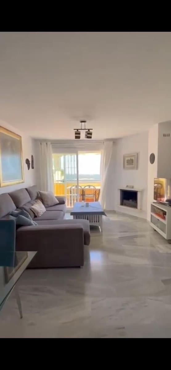 3 sovrum Lägenhet att hyra i Riviera del Sol - 1 200 € (Ref: 9616090)