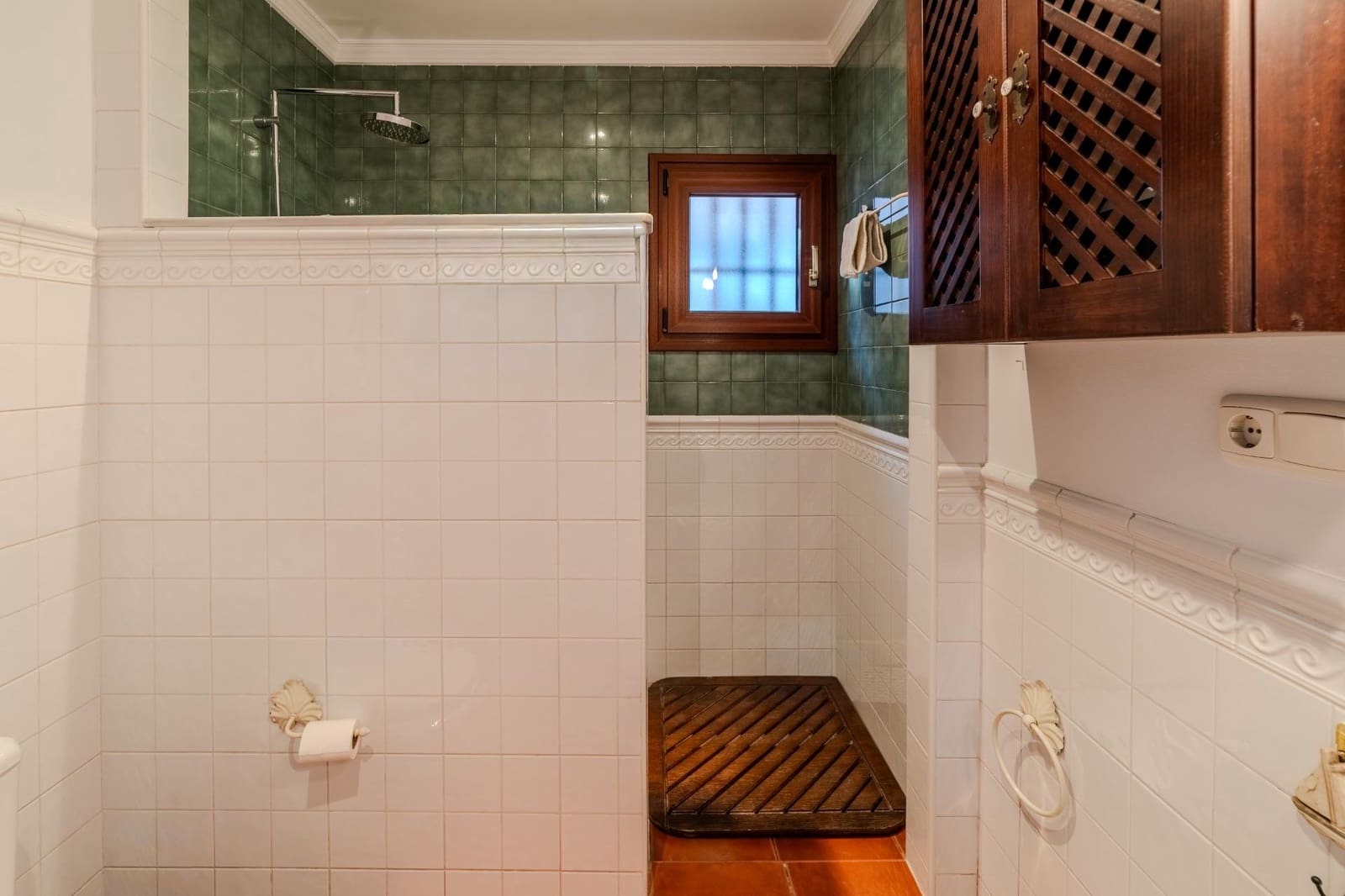 4 bedroom Villa for sale in La Cala del Moral with garage - € 740,000 (Ref: 9625925)