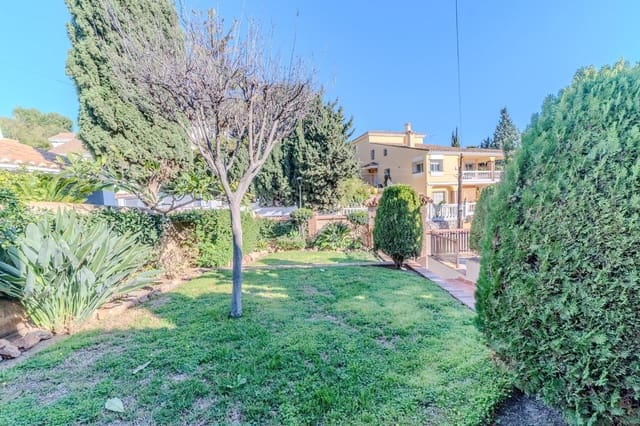 4 quarto Moradia para venda em La Cala del Moral, Rincón de la Victoria com garagem - 740 000 € (Ref: 9625925)