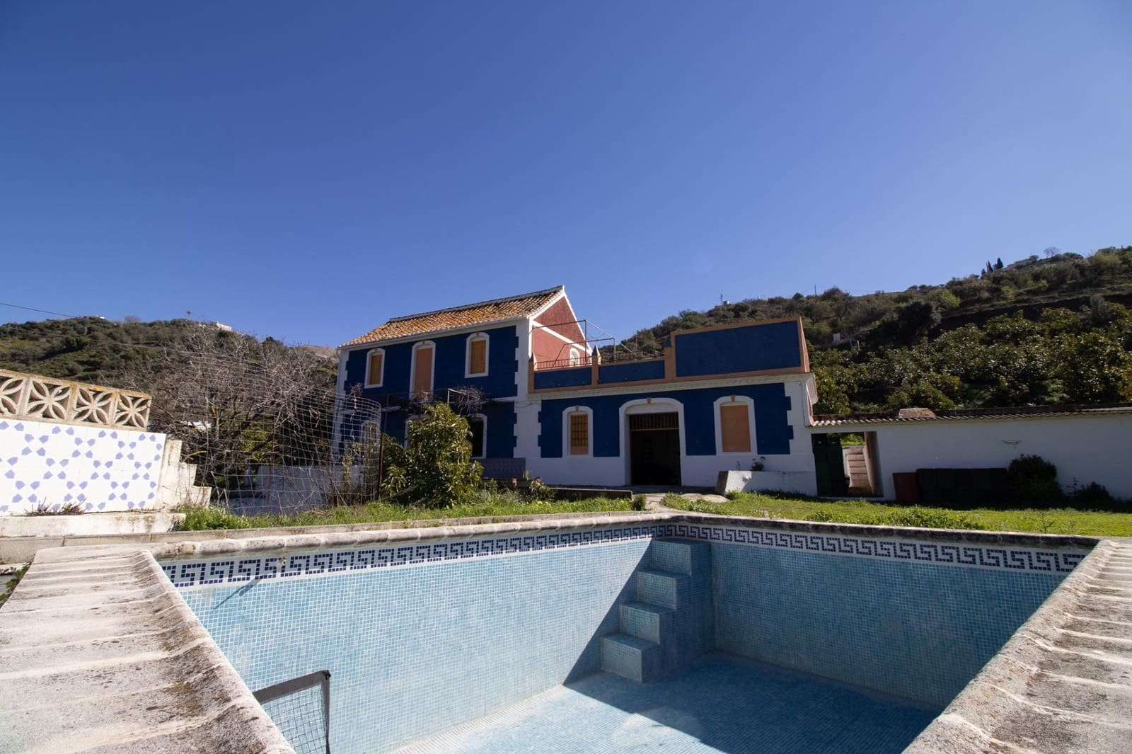 Finca/Casa Rural de 2 habitaciones en Archez en venta con garaje - 839.000 € (Ref: 9630327)