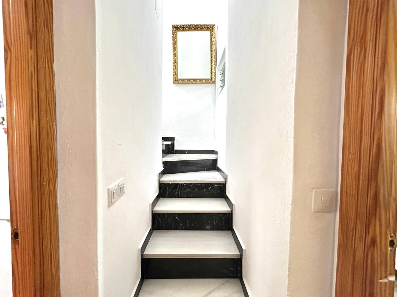 2 makuuhuone Huvila myytävänä paikassa Puerto de la Torre - 318 000 € (Ref: 9634542)