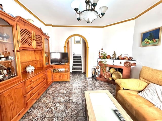 2 makuuhuone Huvila myytävänä paikassa Puerto de la Torre, Málaga kaupunki - 318 000 € (Ref: 9634542)